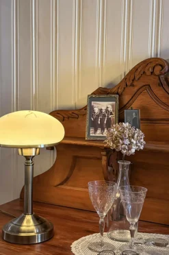 Aneta Lighting Bordlampe August