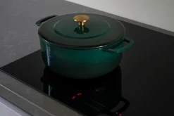 Combekk Støbejernsgryde 24 cm Holly Green med guldknop