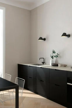Design For The People Væglampe Stay Kort