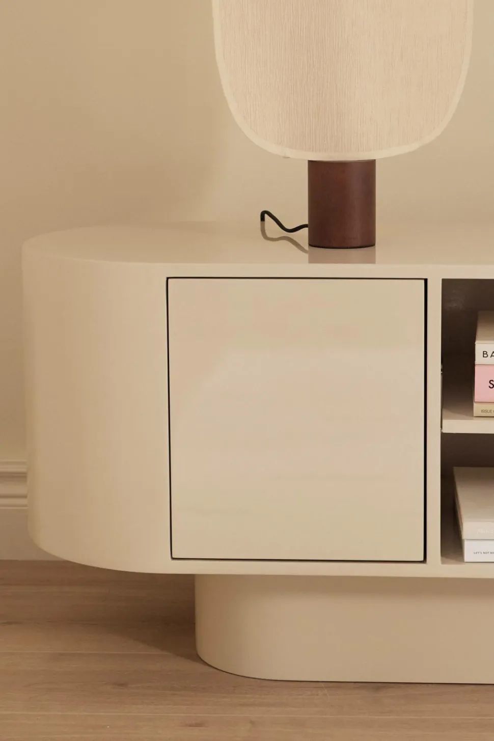 Ellos Tv-bord High Gloss Low