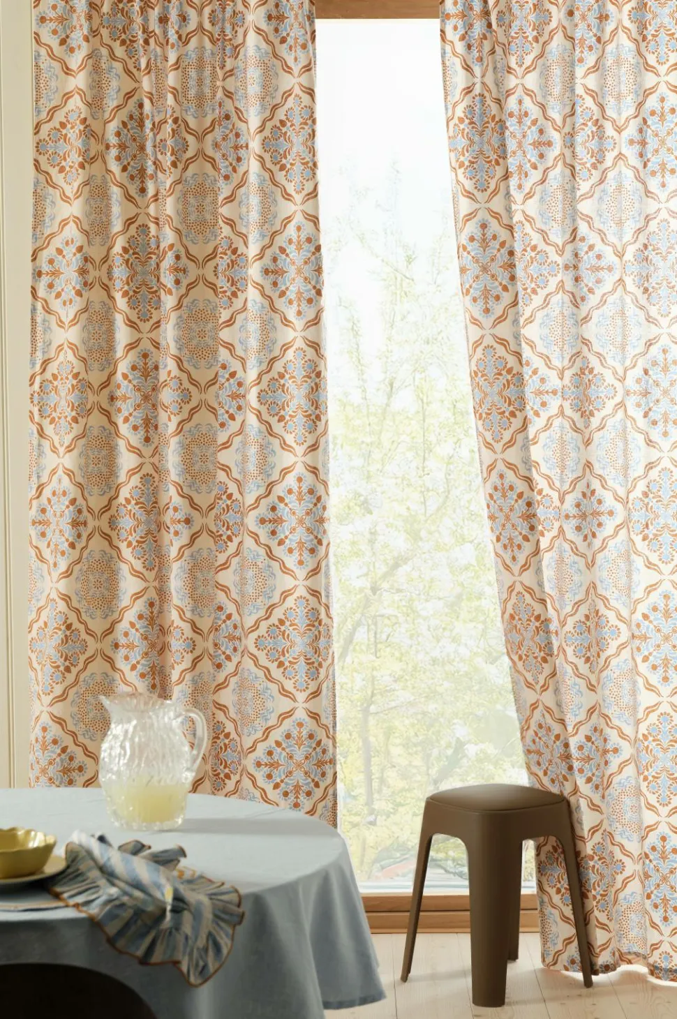 Ellos Home Multibåndsgardin Elly Tile i genanvendt halvlinned 2-pak