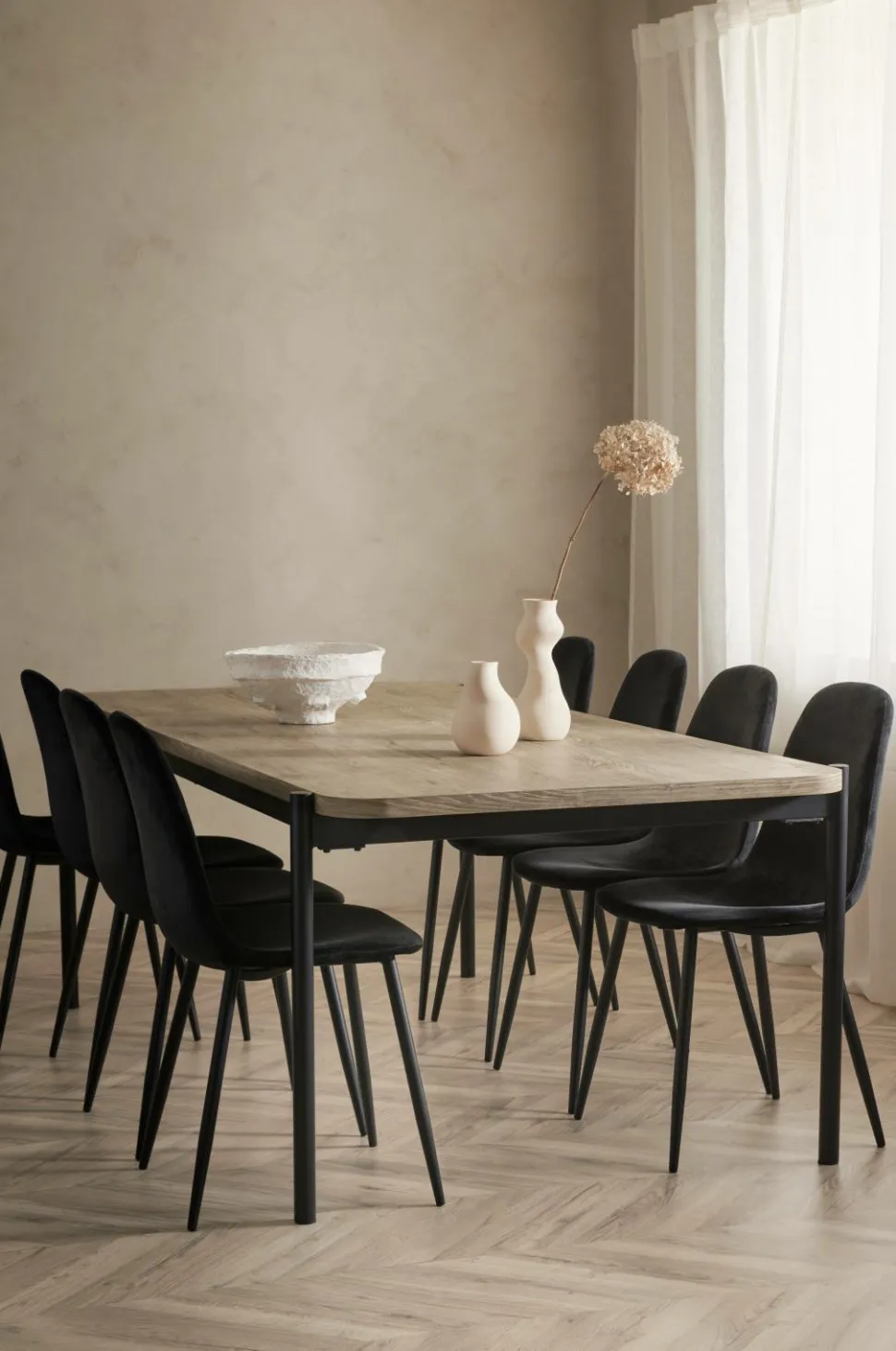 Ellos Home Spisebordssæt Gilda med 1 bord og 8 stole