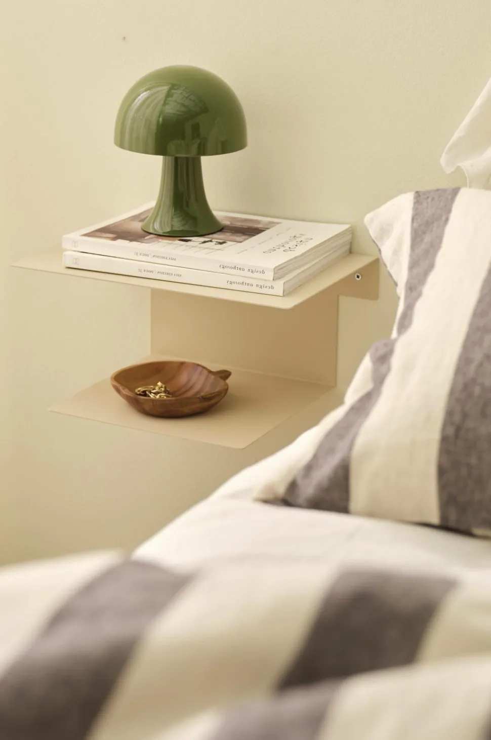 &Home Sengebord Broom