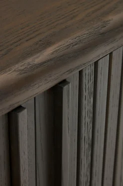 Kave Home Mailen tv-bord med 2 døre i askefinér med mørk finish 120 x 50 cm