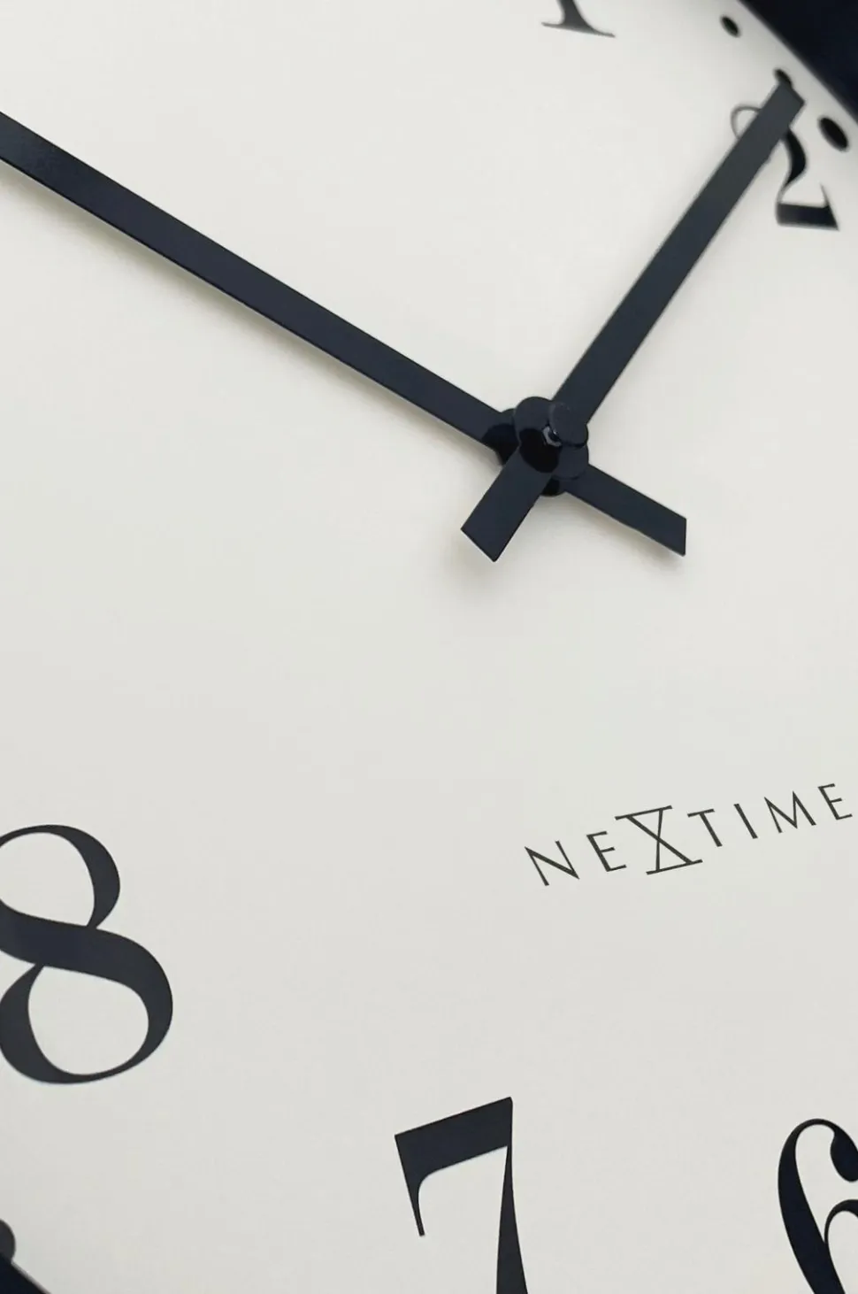 NeXtime Vægur Dickens 30 cm