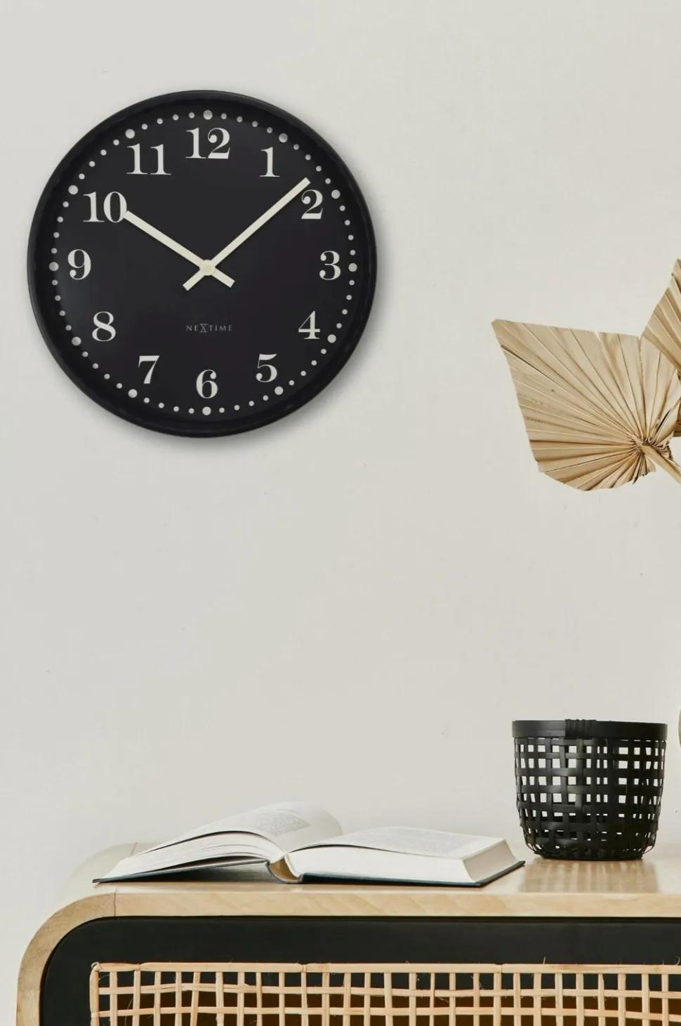 NeXtime Vægur Dickens 30 cm