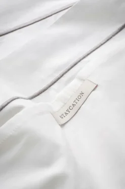 Staycation Sengesæt Careful Line i bomuldspercale 2 eller 3 stykker