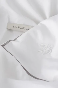 Staycation Sengesæt Careful Line i bomuldspercale 2 eller 3 stykker