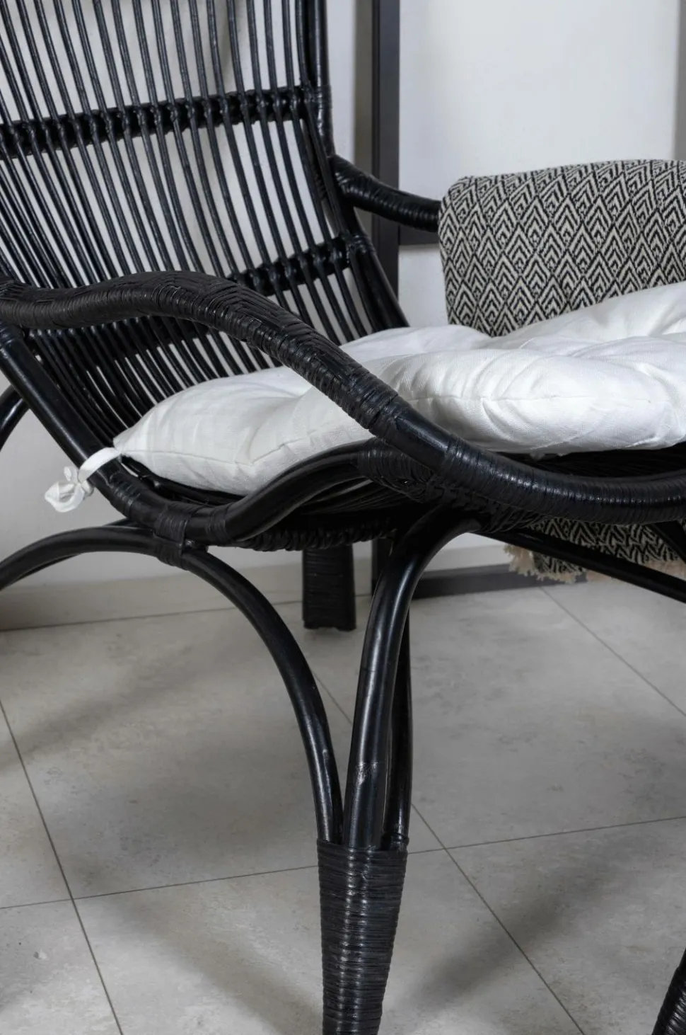 Venture Home Ella Lounge Chair