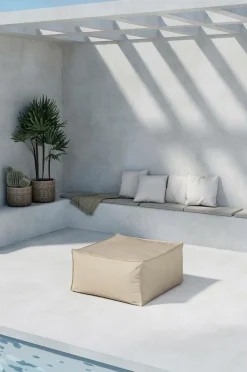 Venture Home Rambo ottoman